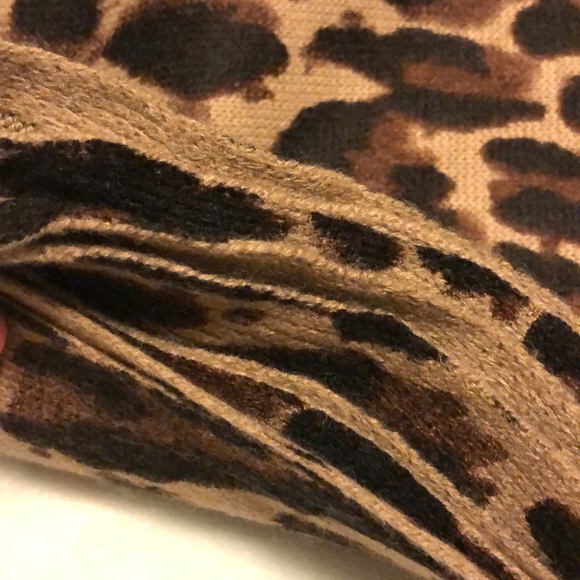 NWOT JCrew Cheetah Scarf - Picture 8 of 8